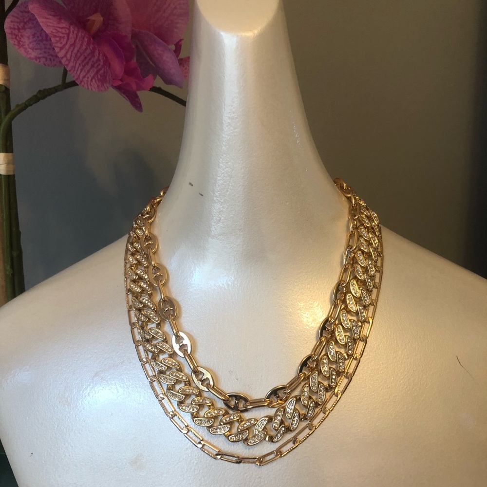 Linked In Gold Chain - Picture 4 of 4